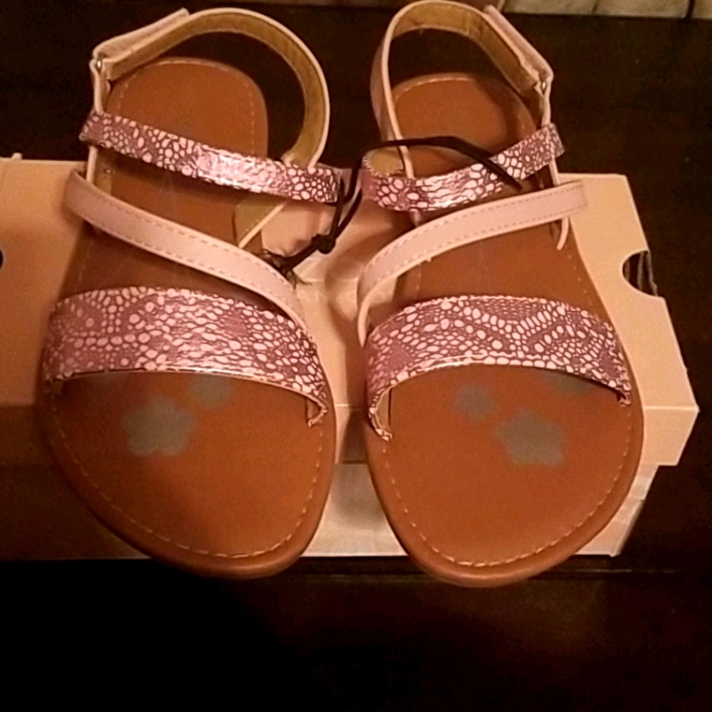 As saturn pink sandals